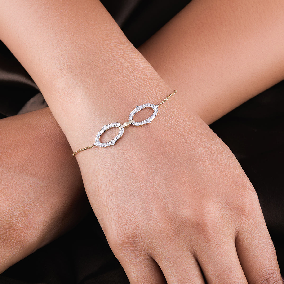 Round Cut Diamond Bracelet.