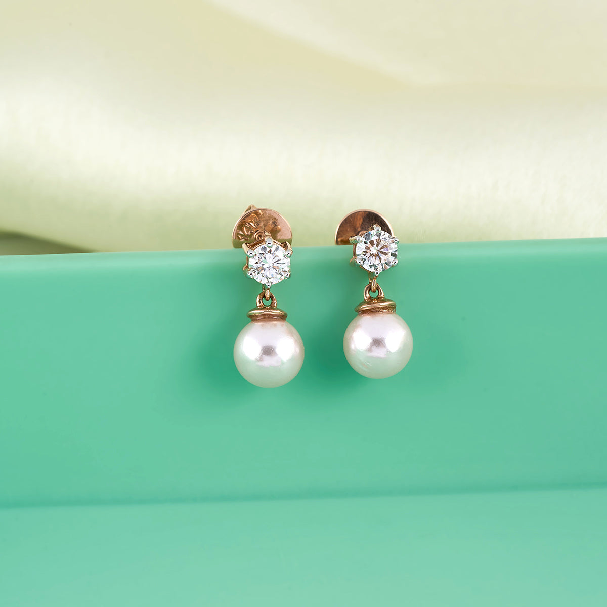 Round Cut Diamond With Pearl Drop Earrings.