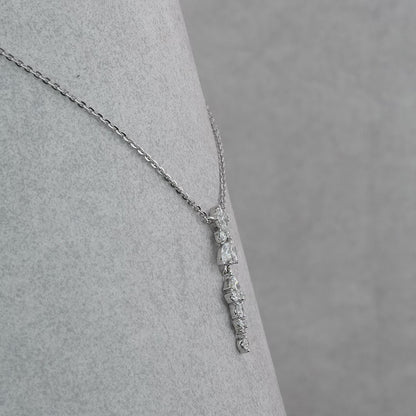 Vertical bar pendant with diamonds
