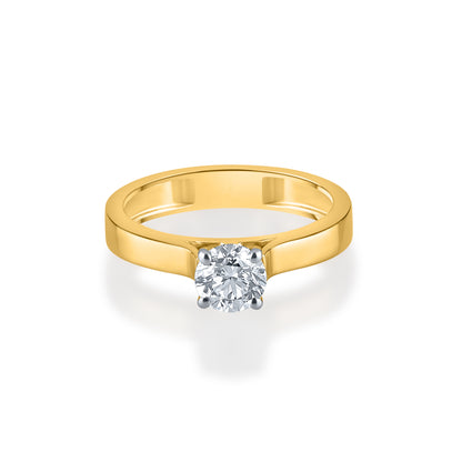 Traditional Yellow Gold Engagement Ring featuring a Dazzling Round Diamond on a Polished Band